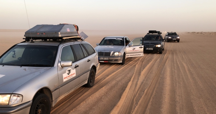 Rallye durch die Wüste Mercedes